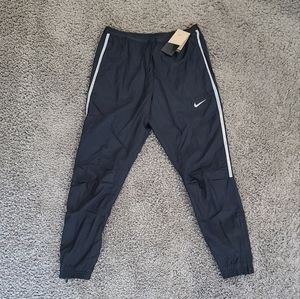 NWT Nike Repel Run Division Transitional Running Pant